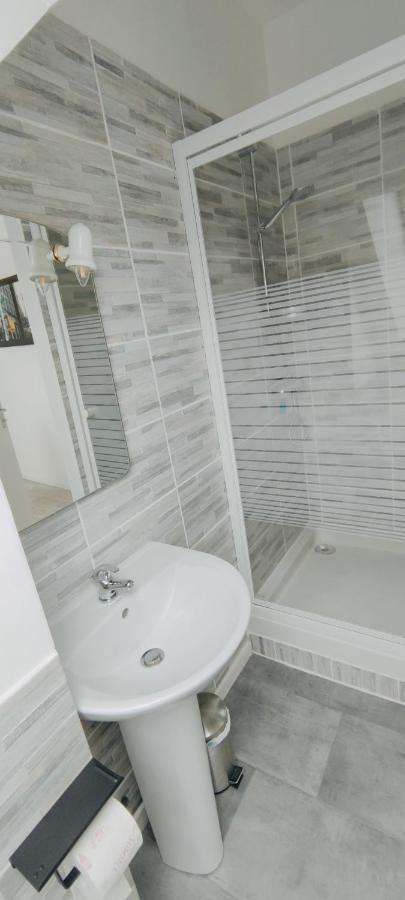 Chaleureuse Petite Maison De Bourg Beaumont-sur-Sarthe Eksteriør bilde